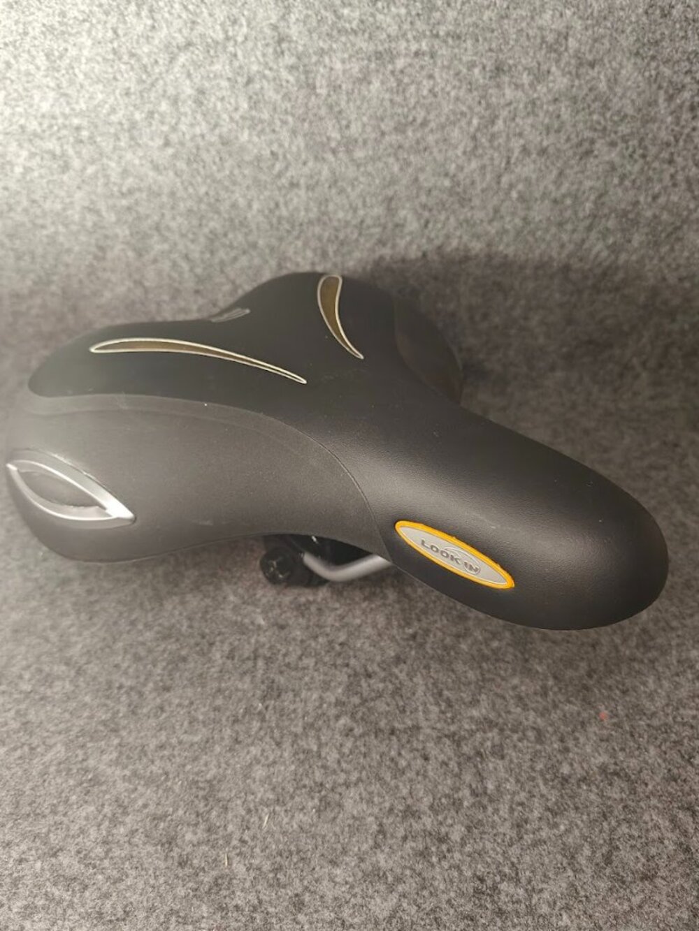 Selle Royal LOOKIN Premium Saddle NEW Open Box Comfort Bike Seat Black